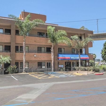Motel 6 San Diego - Mission Valley Buitenkant foto