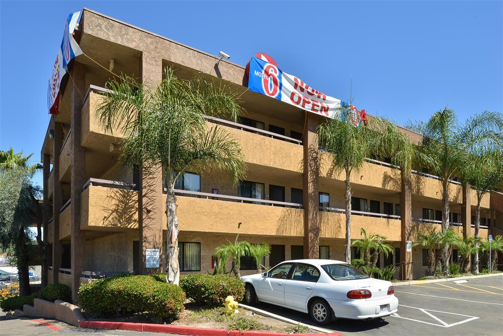 Motel 6 San Diego - Mission Valley Buitenkant foto