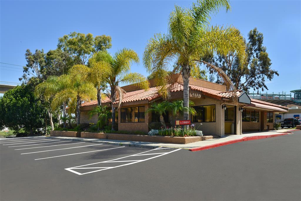 Motel 6 San Diego - Mission Valley Buitenkant foto