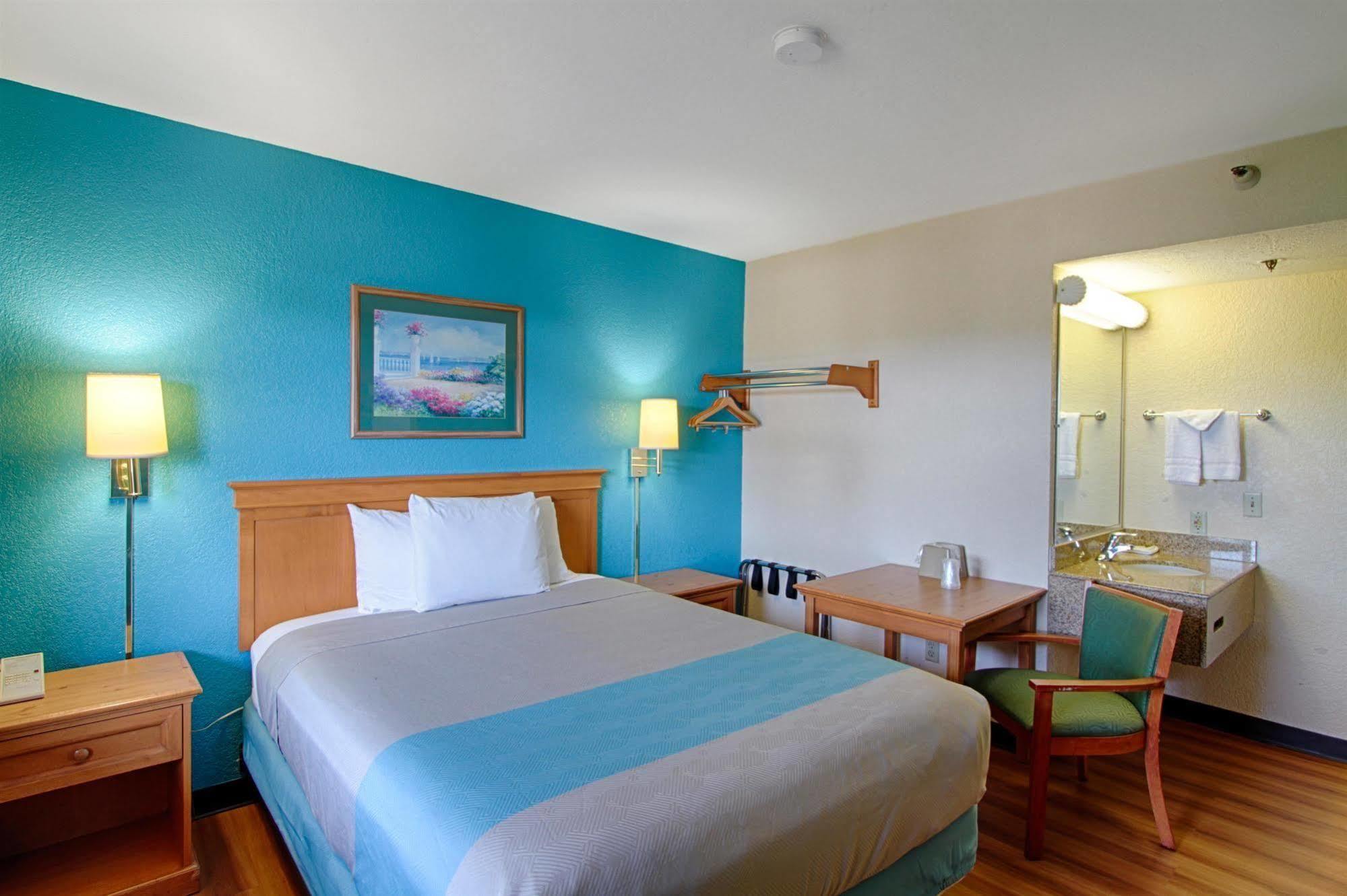 Motel 6 San Diego - Mission Valley Buitenkant foto